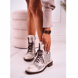 Nicole Női fehér áttört bőrcsizma Abigail 2