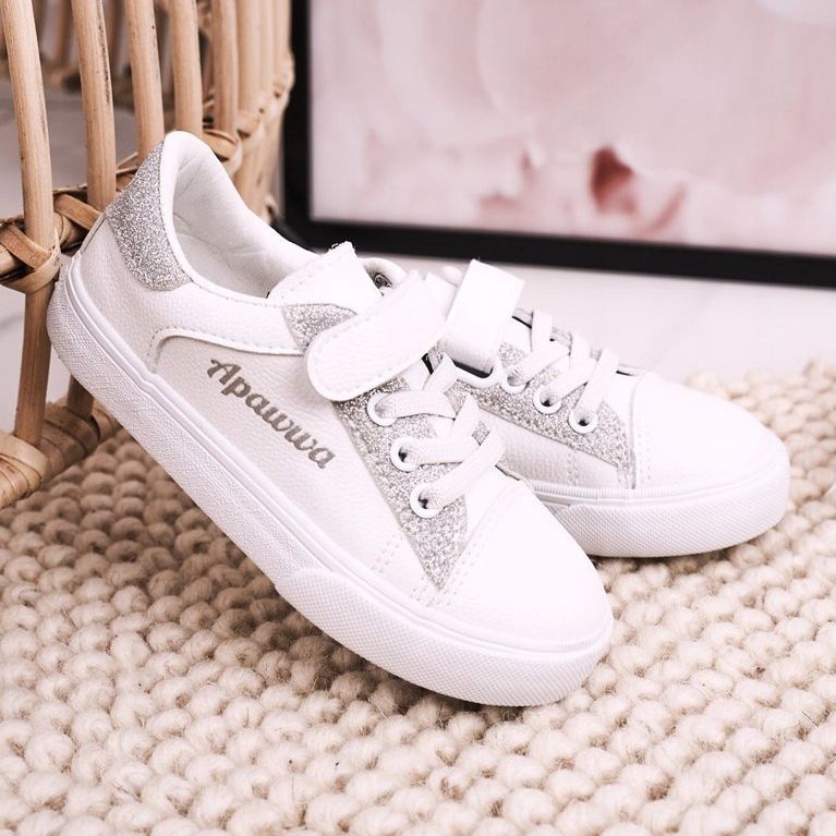 Apawwa Gyermekcipők Brocade fehér és ezüst kamillával 2