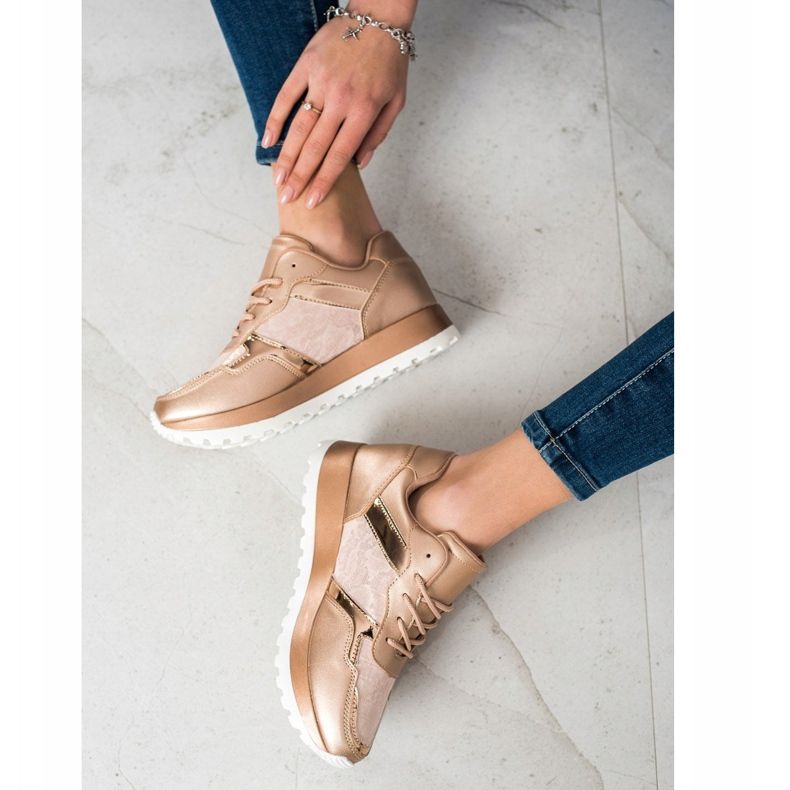 Bestelle Stílusos cipők bézs 1