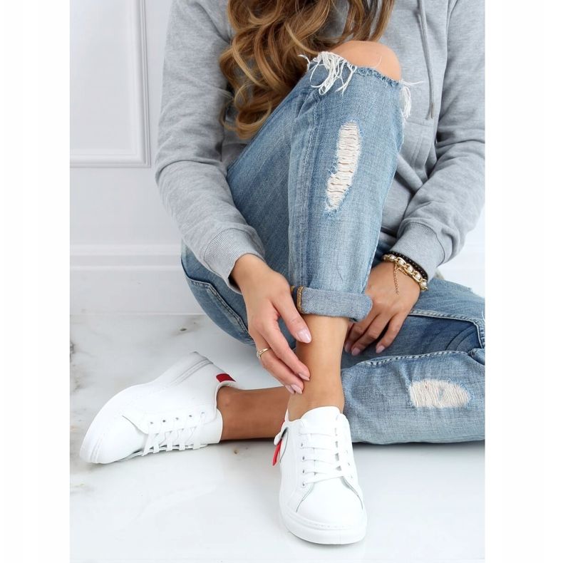 Női cipők fehér és piros LA132P Red 2