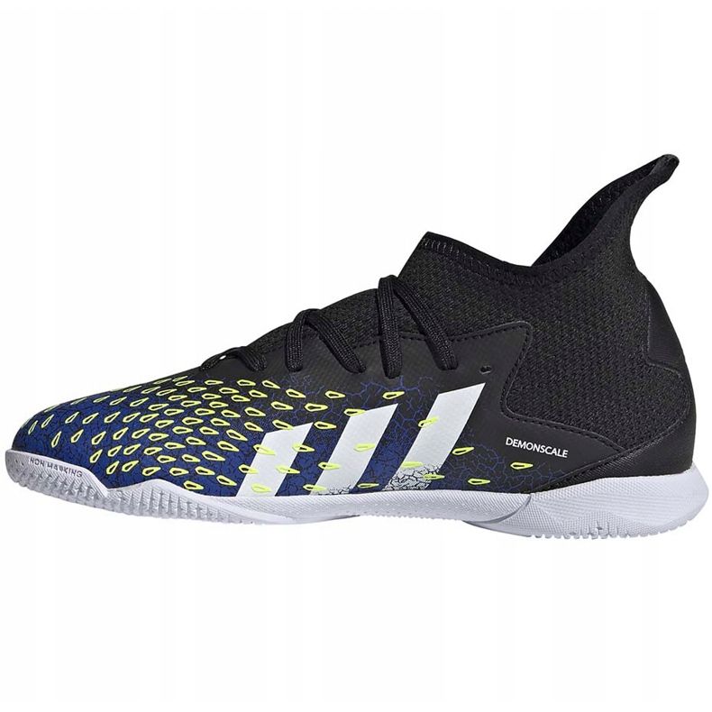 Adidas Predator Freak.3 Junior futballcipőben, fekete és sötétkék FY0614 1