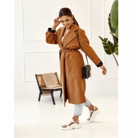 Női cipők egy masszív talpfehér álmodozón bézs barna aranysárga 2