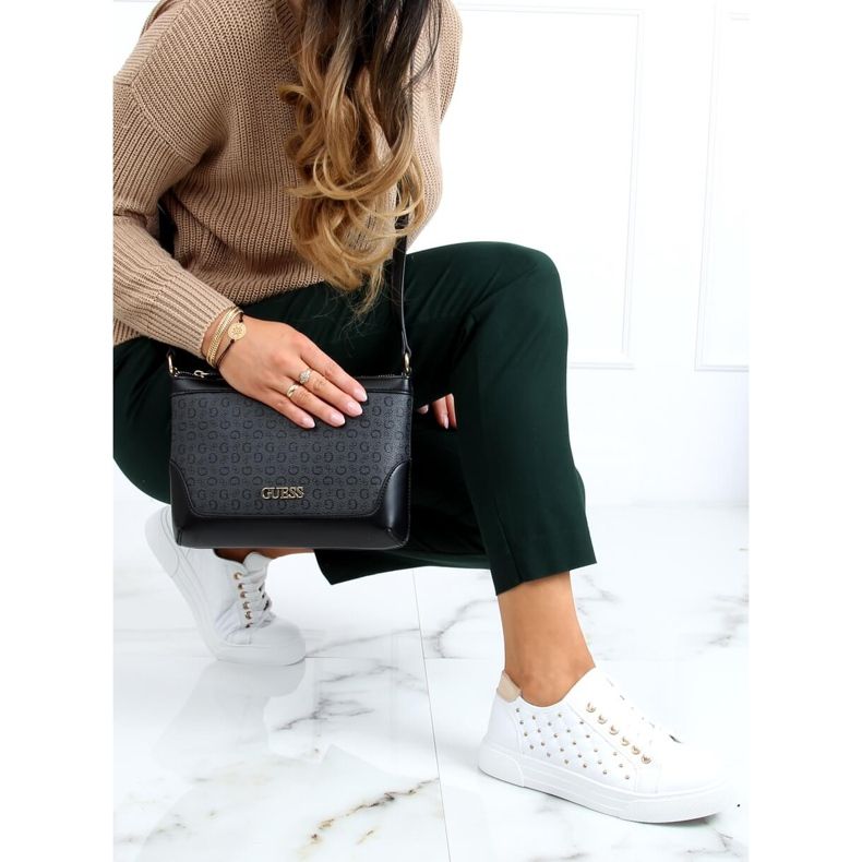 Női cipők fehér szegecsekkel LA124P Bézs 1