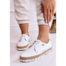 Női bőrcipő Maciejka White 0293611 fehér 2