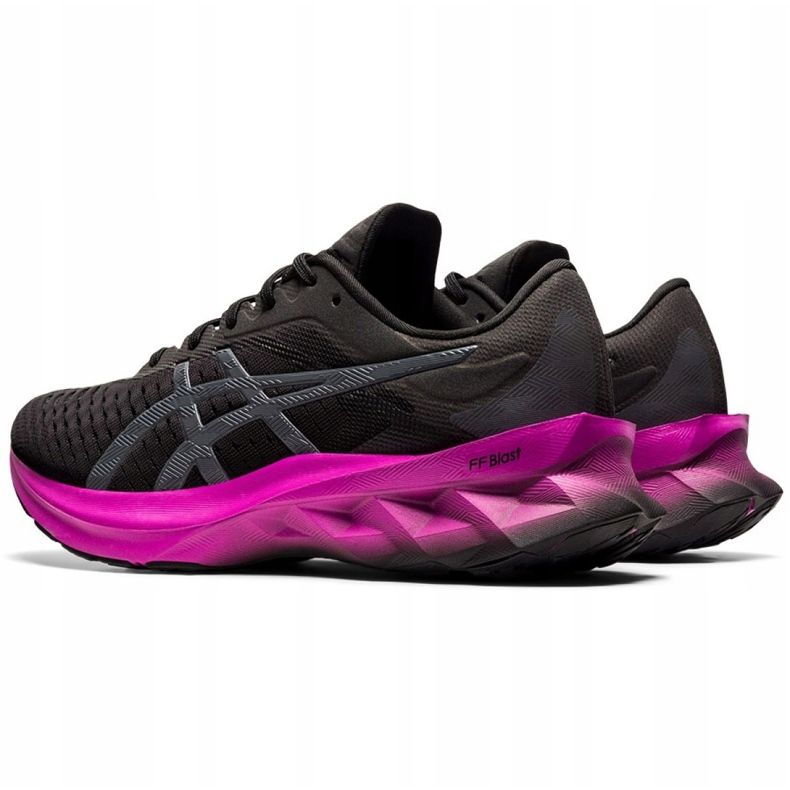 Asics Novablast W 1012A584 004 futócipő fekete 1