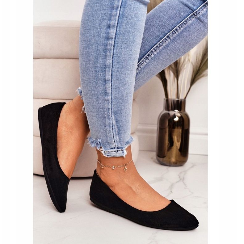 PS1 Finom balerina Spitz fekete Dermeno velúrban 1