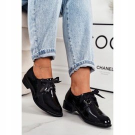 Lakkozott női cipő Laura Messi 2044 Fekete 1