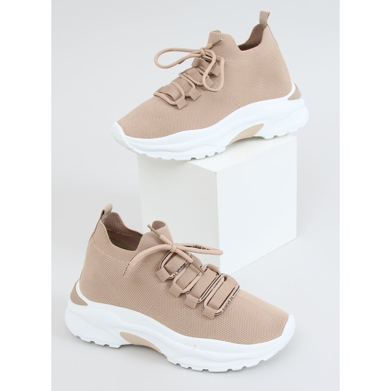 Bézs színű sportzokni V8043-2 Khaki színű cipő 1