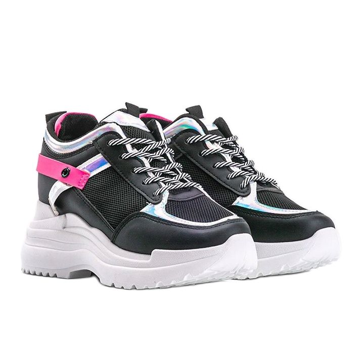 Fekete cipők vastag Johan talpán 1