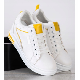 SHELOVET Fehér cipő rejtett ékkel 2