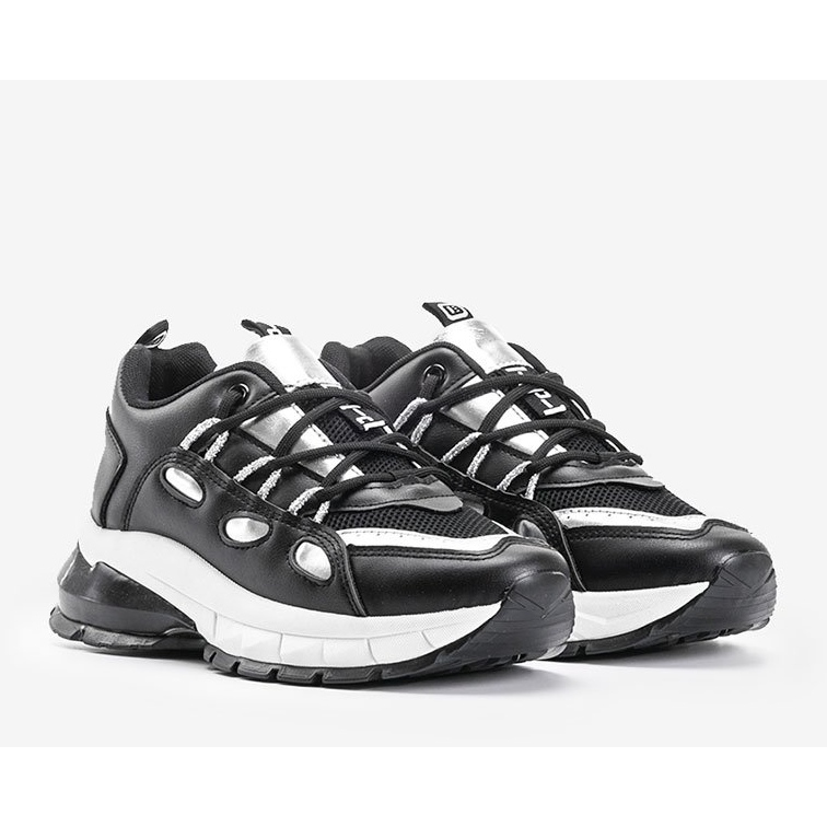 Fekete cipők ezüst Guadalupe betétekkel 1