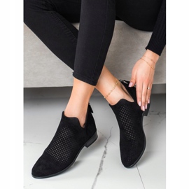 VINCEZA rugós áttört csizma fekete 1