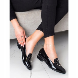 Fekete mokaszin VINCEZA díszítéssel 1