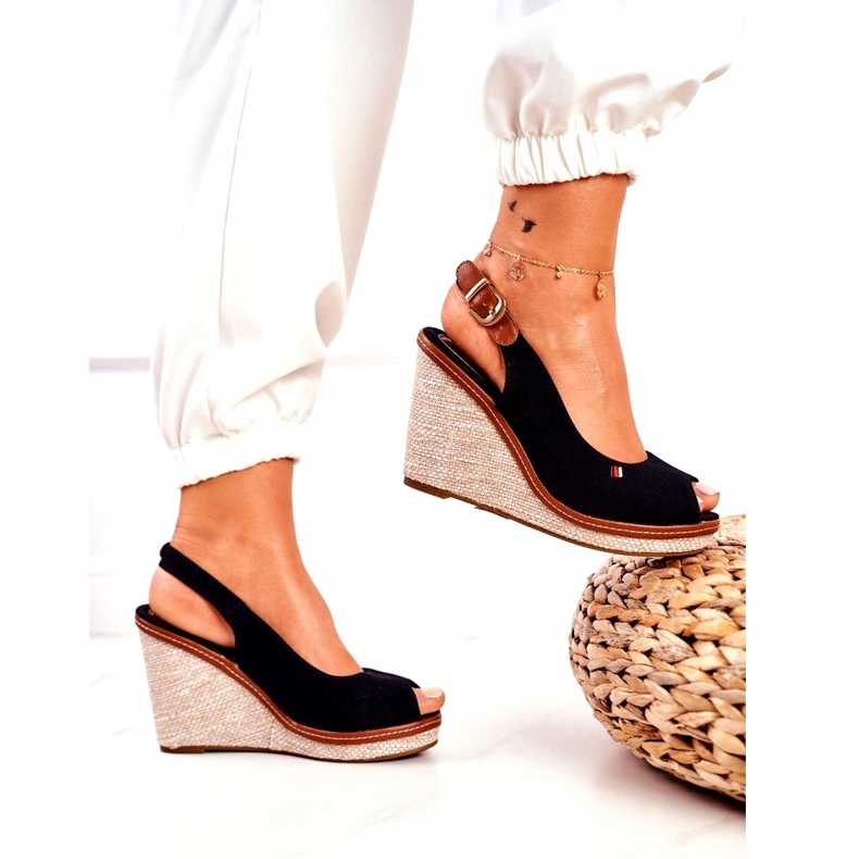 PS1 Tommy fekete fonott ék szandál barna 3