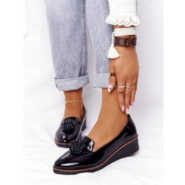 Elegáns cipő a Wedge Vinceza 10580 lakkozott fekete színben 1