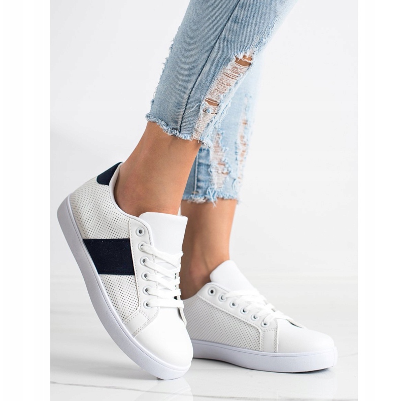 SHELOVET Áttört cipők Eco bőrrel fehér 2