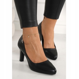 PJ1 Klasszikus fekete Eleanor szivattyúk egy bárban 3