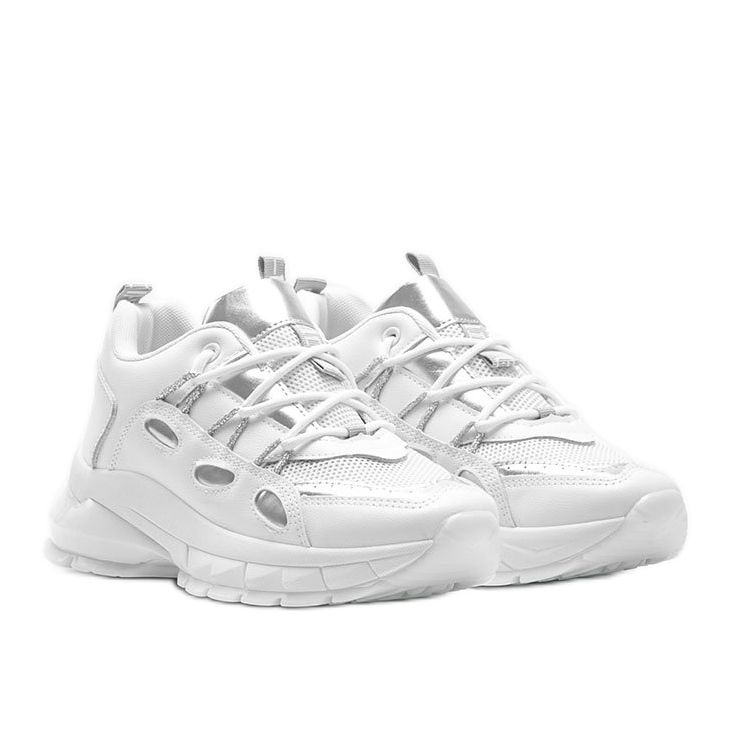 Fehér cipők ezüst Guadalupe betétekkel 1