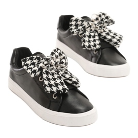 Vices Satuk 8390-1 Fekete 36 41 1