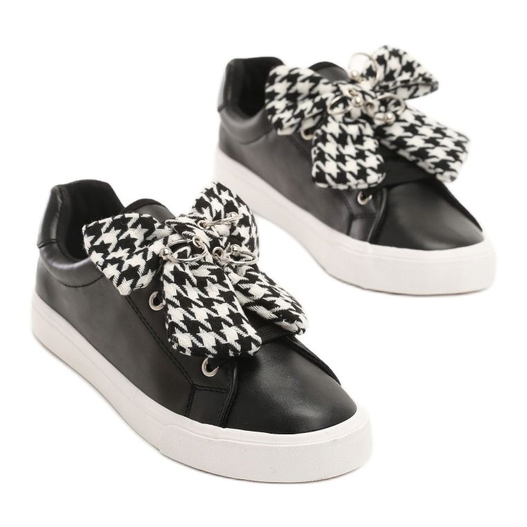 Vices Satuk 8390-1 Fekete 36 41 1