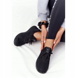 Női csúszás fekete sportcipő 2