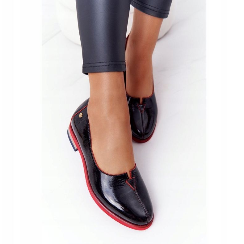 Lakkozott bőrcipők Maciejka 05035-20 Fekete 2