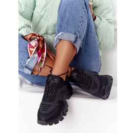 Női fekete cipők nagy talpú fekete New Yorkban 1