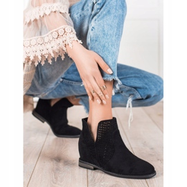 S. BARSKI Tavaszi csizma kivágott S.BARSKI -val fekete 1 S. BARSKI Tavaszi csizma kivágott S.BARSKI -val fekete 1