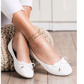 Clowse Fehér balerinák 1 Clowse Fehér balerinák 1