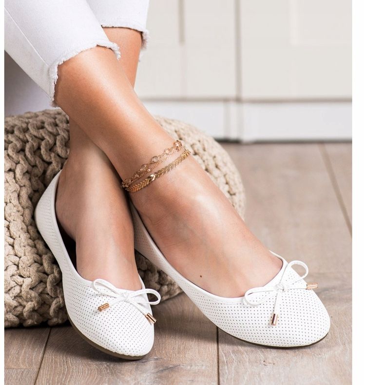 Clowse Fehér balerinák 1