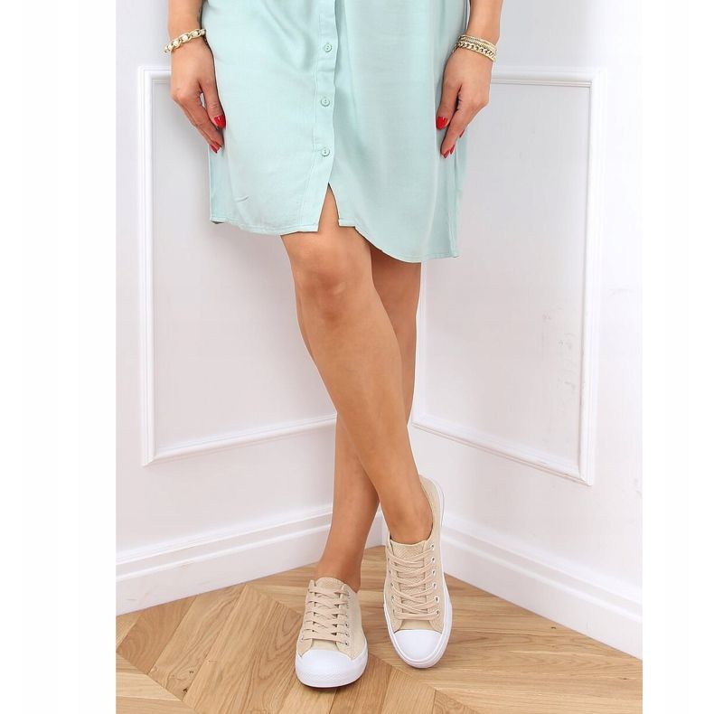 Bézs bézs színű női cipők C949 2