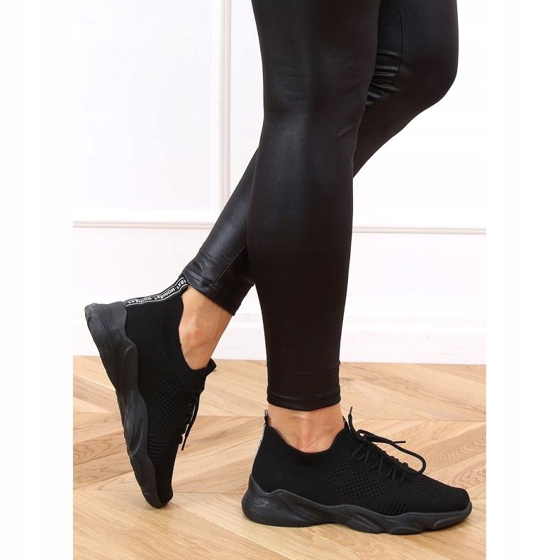 Fekete FF-10 Fekete zokni sportcipő 1