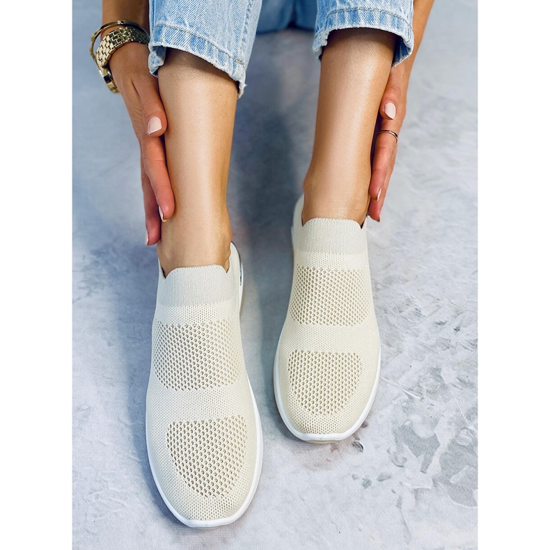 Bézs színű sportzokni G-362 Bézs színű cipő 1