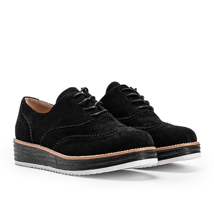 Fekete velúr cipő magas kenyai talpon 1