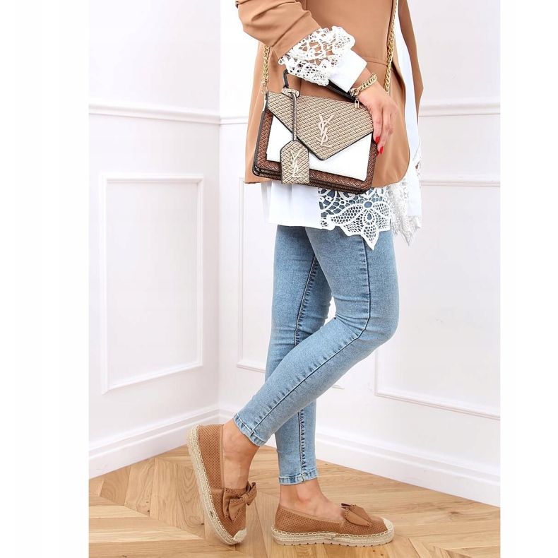 Espadrilles nőknek teve J131-22 Camel barna 2