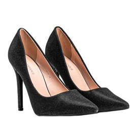 Fekete fényes szivattyúk Lily tűsarkúján 1