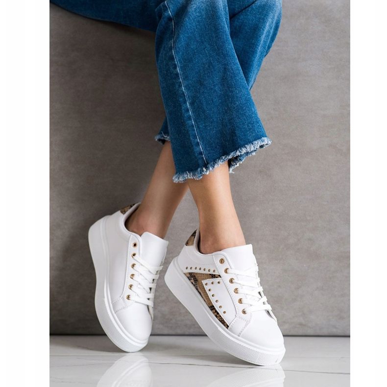 SHELOVET Fehér cipők a platformon bézs fekete 1