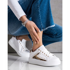 SHELOVET Fehér cipők a platformon bézs fekete 2