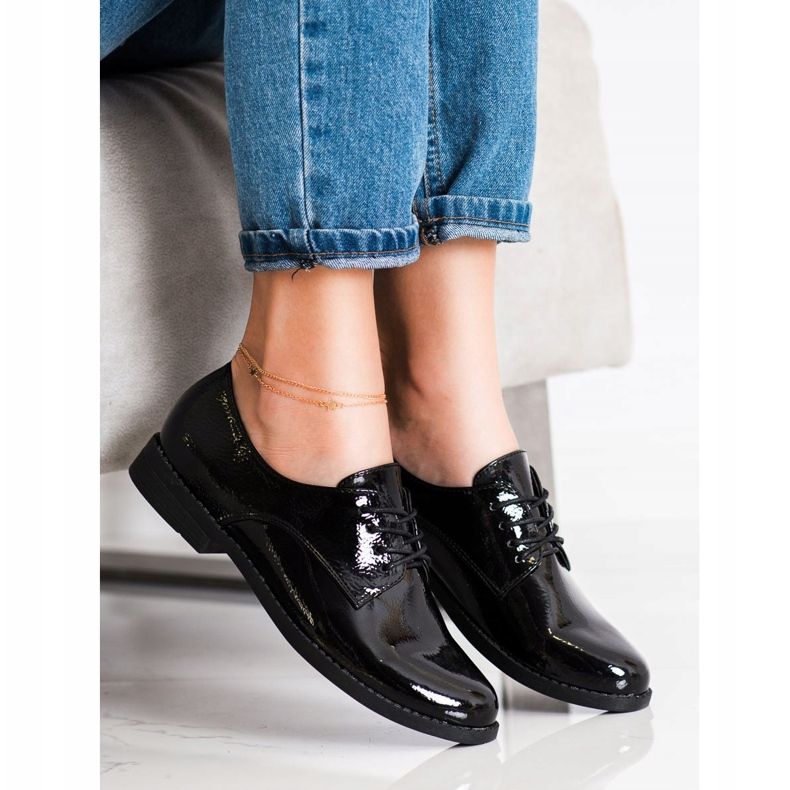 SHELOVET Klasszikus fűzős cipő fekete 2