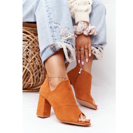 Tavaszi velúr csizma a poszton Vinceza 21-17095 Teve barna 2 Tavaszi velúr csizma a poszton Vinceza 21-17095 Teve barna 2