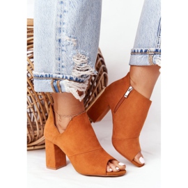 Tavaszi velúr csizma a poszton Vinceza 21-17095 Teve barna 1 Tavaszi velúr csizma a poszton Vinceza 21-17095 Teve barna 1