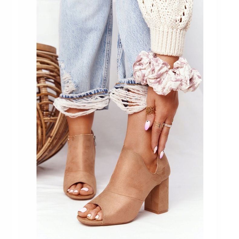 Tavaszi velúr csizma egy poszton Vinceza 21-17095 Bézs 2