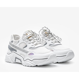 Fehér cipők vastag Leanna talpon 1