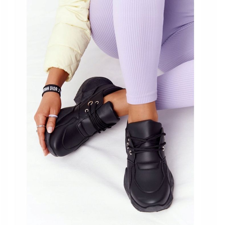 PS1 Női tornacipő egy masszív fekete buborékos talpon 2