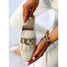 T501 Bézs bézs színű mokaszin papucs lánccal 2 T501 Bézs bézs színű mokaszin papucs lánccal 2