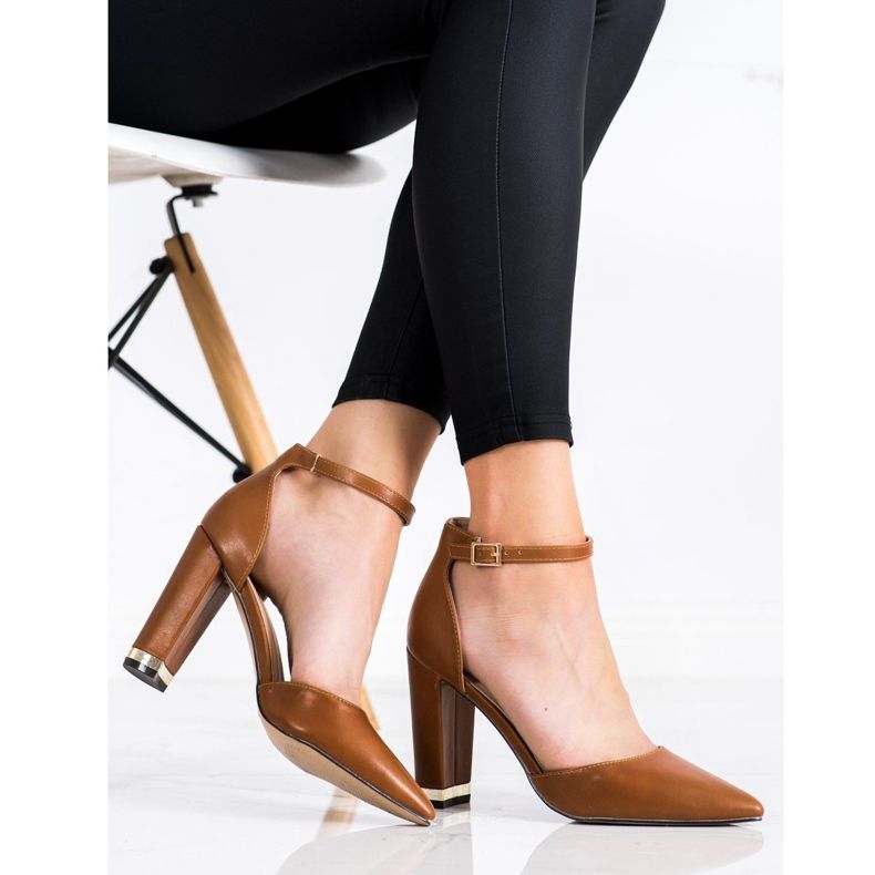 Diamantique Stílusos szivattyúk Spitzben barna 2