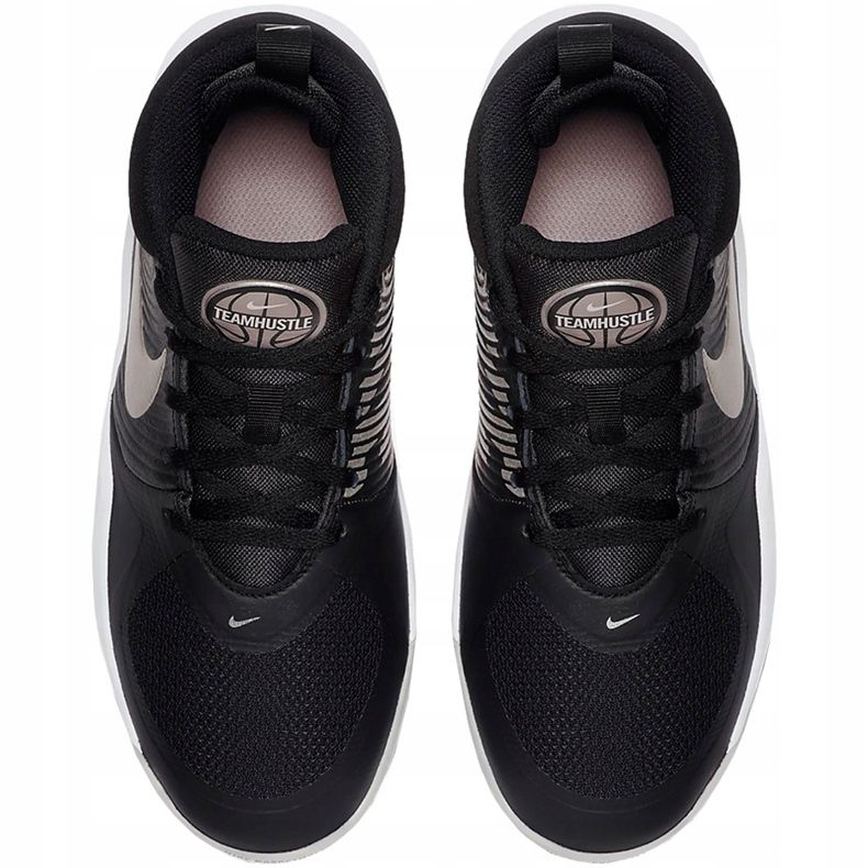 Nike Team Hustle D 9 fekete-szürke-fehér AQ4224 001 gyermekcipő 1