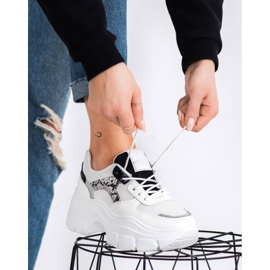 SHELOVET Stílusos cipők csillogással fehér fekete ezüst 1