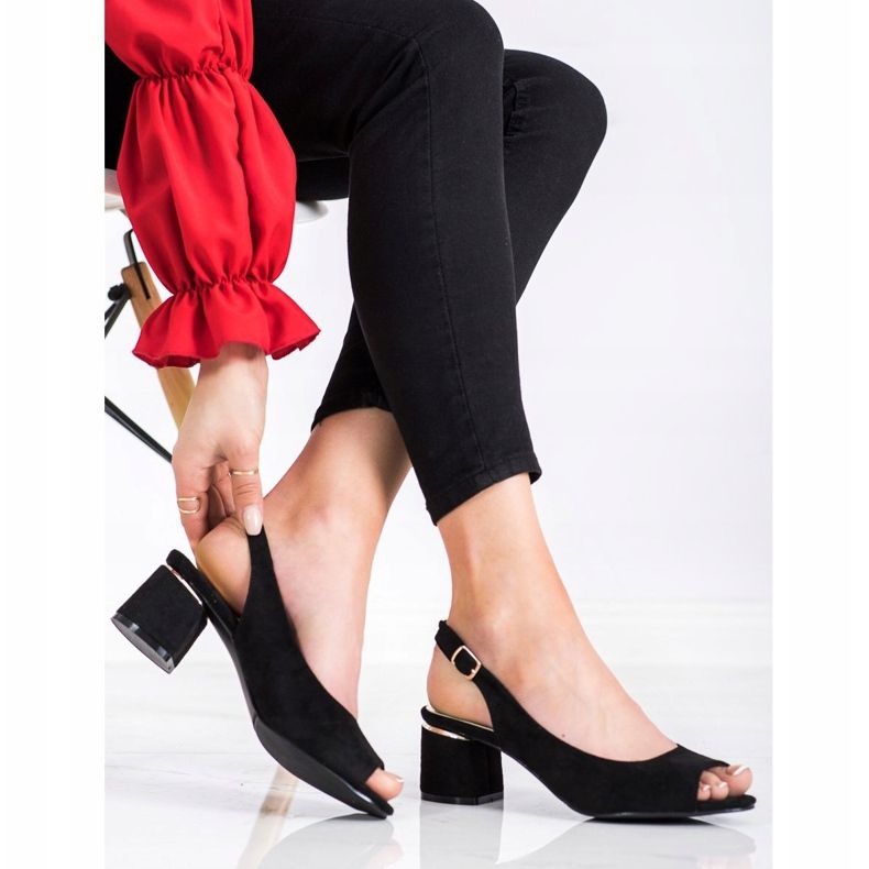 Goodin Alkalmi szandál egy bárban fekete 2