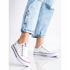 Női tornacipő Big Star DD274336 fehér 2